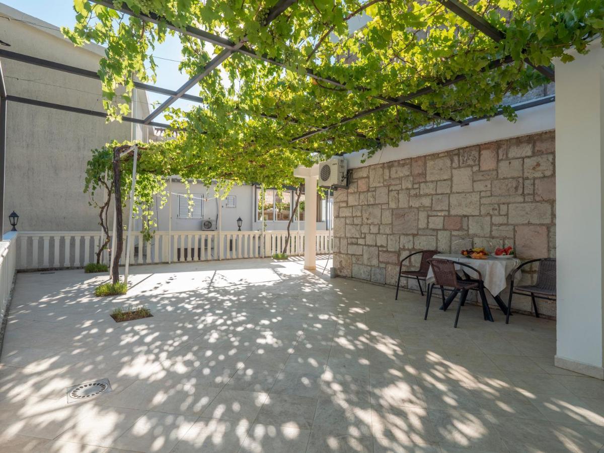 Apartman Tomy Garden House *